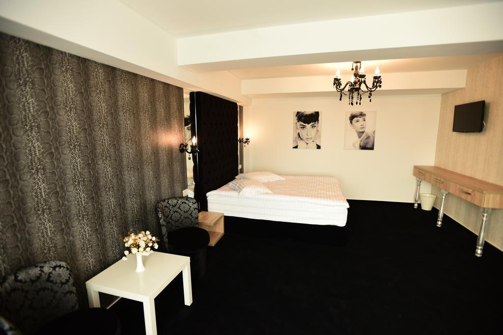 La Rocca Boutique Hotel Craiova Luaran gambar