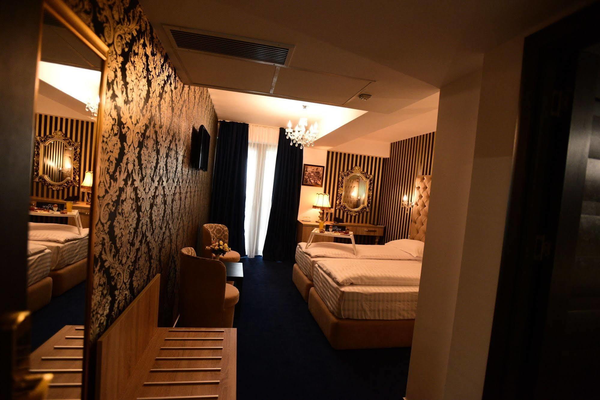 La Rocca Boutique Hotel Craiova Luaran gambar