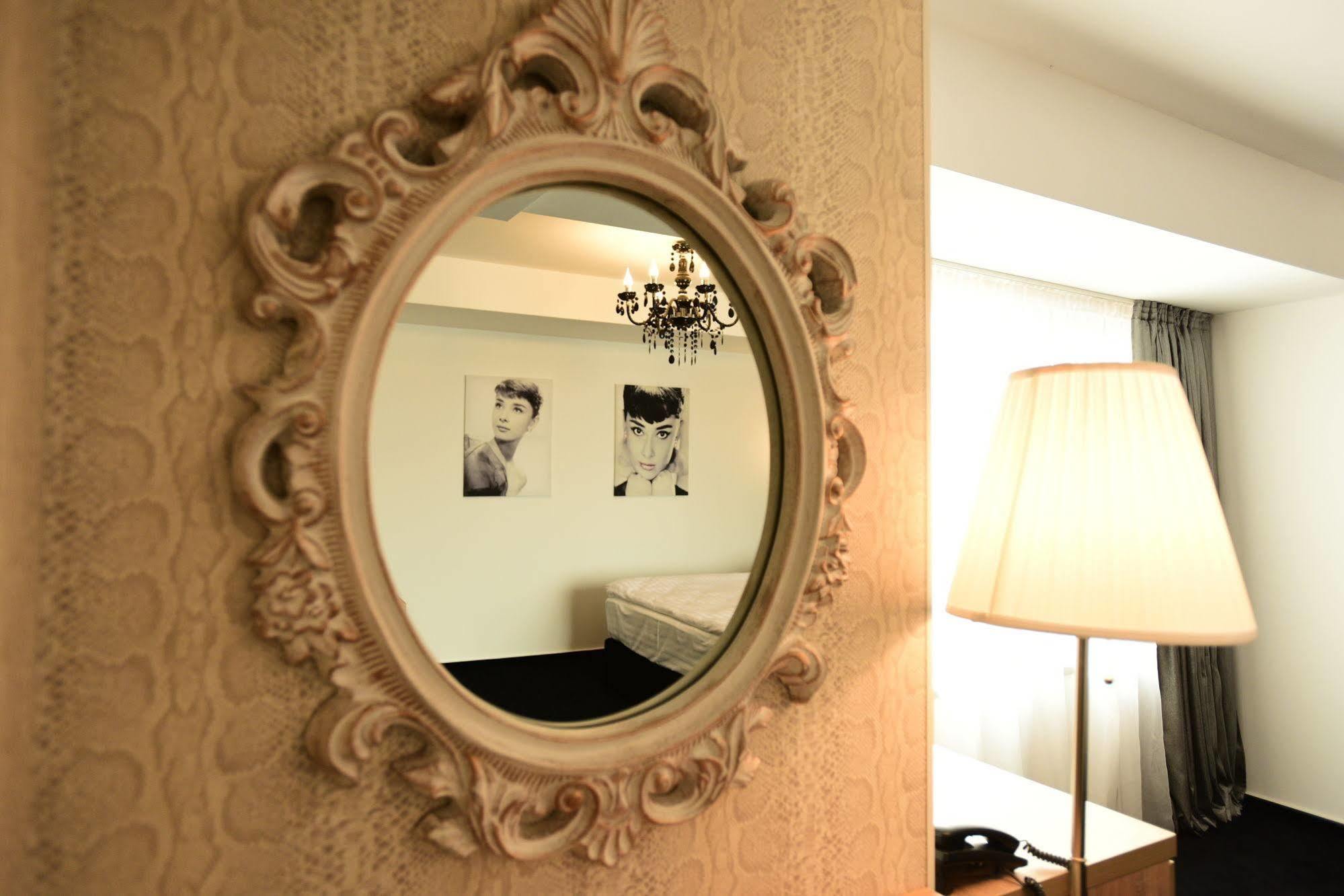 La Rocca Boutique Hotel Craiova Luaran gambar